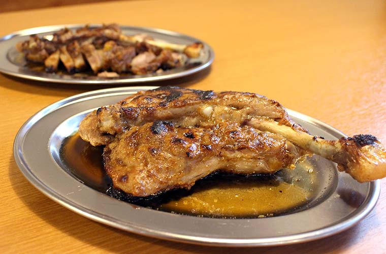 姫路 皮はパリッと 中はジュワーな香川名物 骨付鶏 が食べられるお店 Osso オッソ Tanosu タノス 兵庫県はりまエリアの地域情報サイト