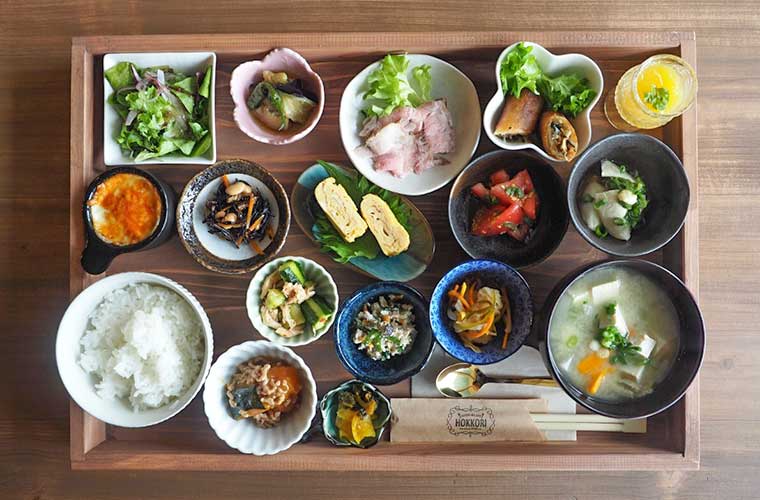 加古川 カフェ Hokkori がオープン 約30品目の和食ランチとスイーツが自慢 Tanosu タノス 兵庫県はりまエリアの地域情報サイト