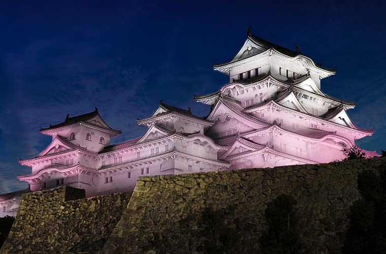 姫路城のライトアップがリニューアル！年に数回の特別バージョンやライトアップイベントの情報も紹介♪