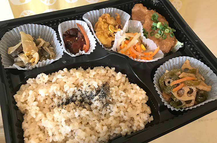 明石 野菜食堂 めぐみカフェ の野菜たっぷりヘルシー弁当 テイクアウトスイーツが人気 Tanosu タノス 兵庫県はりまエリアの地域情報サイト