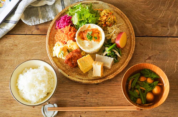 【小野】「なずな食堂」がリニューアル！『季節のなずな膳プレート』のほか、テイクアウトメニューも♪