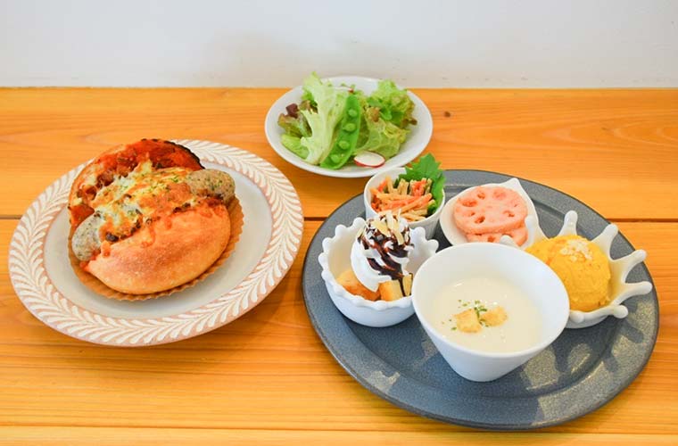 【加古川】「ミスターベイク＆ミセスグレープ」がオープン！ベーグルと惣菜とワインが自慢♪