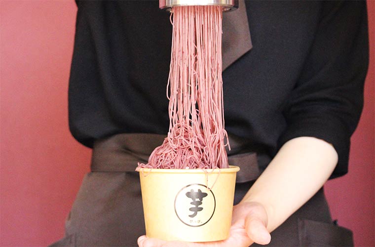 【姫路】熟成焼き芋専門店「芋ぴっぴ」オープン！『1mm絹糸の紫芋とアイス』がSNS映え