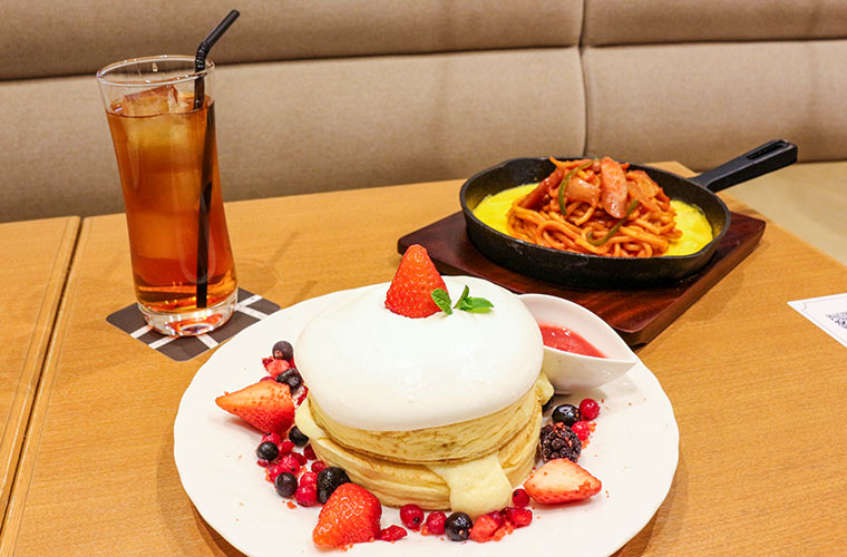 【小野】ふわふわパンケーキが自慢の「さかい珈琲」ランチやこだわりドリンクも豊富♪