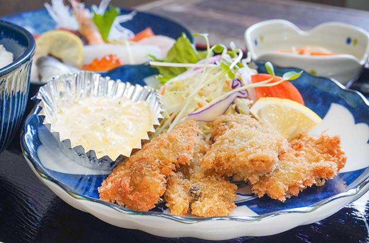 【姫路】水産会社直営「貝と魚食堂」地魚を使った定食に冬季限定牡蠣メニューが登場！巻き寿司も人気