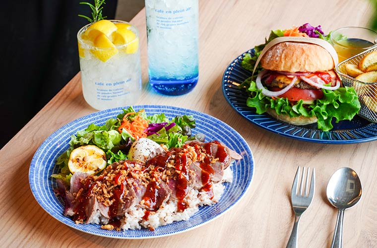 【明石】「ザ ファンタスティックバーガー」バンズもパティも自家製！満足感たっぷりの本格バーガーを