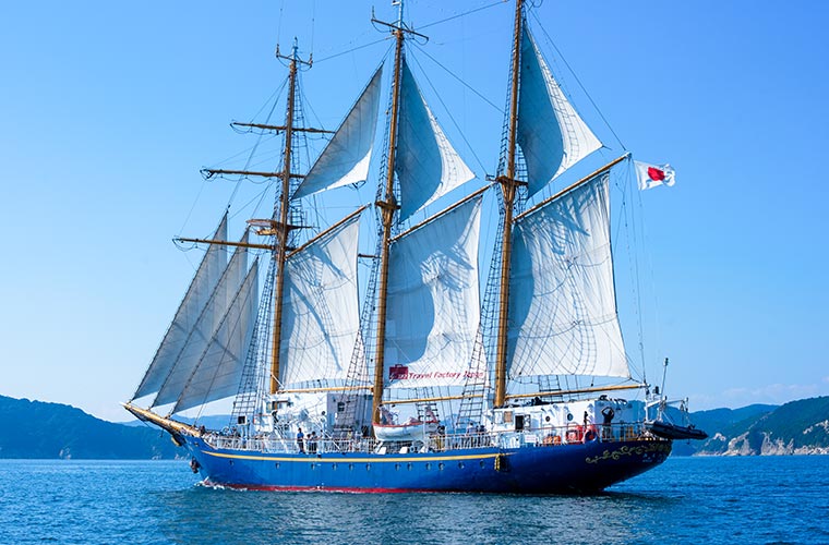 【高砂】帆船「みらいへ」で体験航海やヨットクルーズを満喫！風を感じ帆を操ろう♪