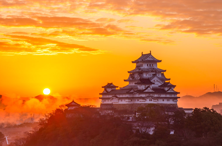 「朝日を浴びる世界遺産・姫路城を望む 早朝ウォーキング」が実施！幻想的な世界に魅せられて