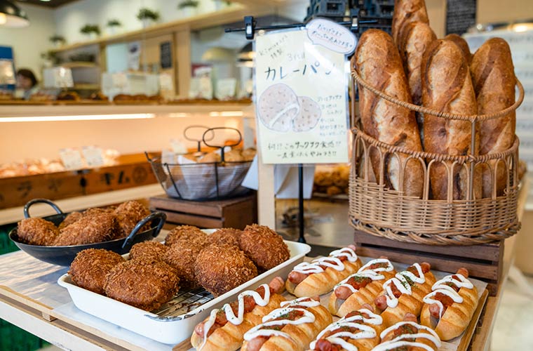 【神戸須磨】老舗パン屋「キムラヤ」代々受け継がれる『あんぱん』やこだわりの惣菜パンが人気♪