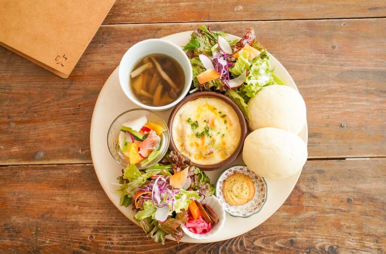 【神戸灘区】隠れ家カフェ「吹上の森 六甲店」年中提供のかき氷が人気！月替わりランチやスイーツも