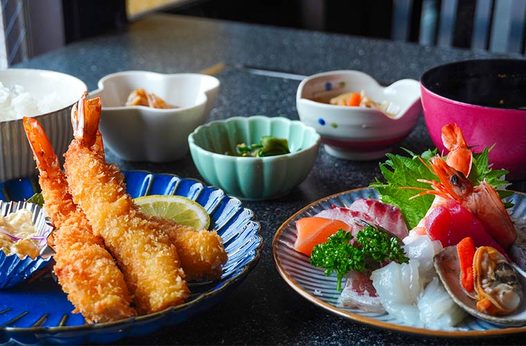 【たつの】「貝と魚食堂」が移転！播磨灘の地魚を小鉢付きのランチで♪夜営業もスタート