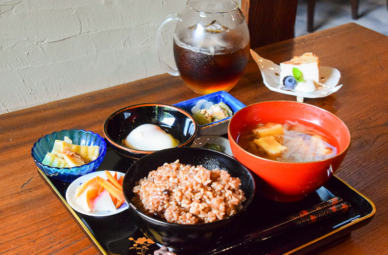 【加東】古民家カフェ「食乃助」酵素玄米と重ね煮のみそ汁で体の調子を整えて♪ヴィーガンスイーツも