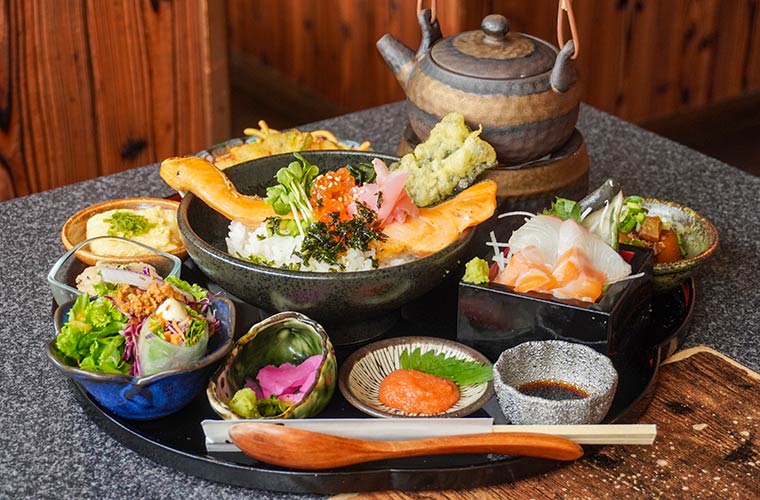 【姫路】「ごんちゃくれ」“居酒屋こだわりの一品”をギュッと集めた究極のランチを♪座敷席も完備