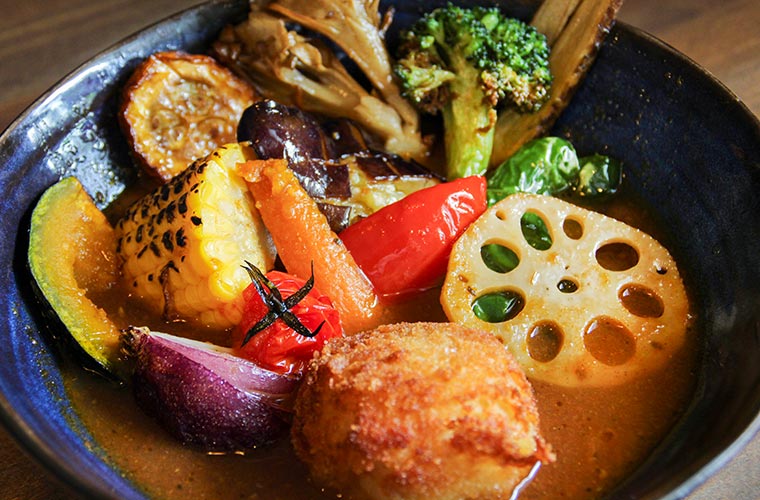 【姫路】「しずくとまる」オープン！野菜をたっぷり使ったグルテンフリーのスープカレー専門店