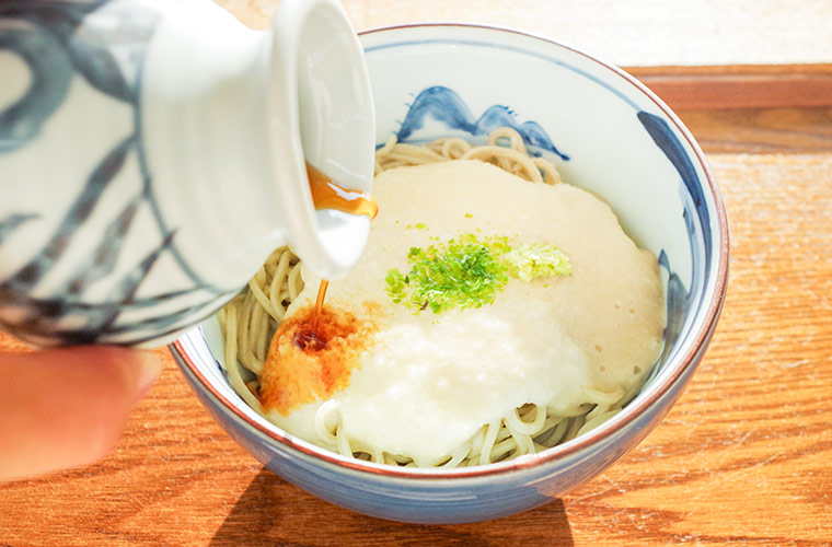 【加西】「手打ち駅前そば あびき」熟練の手打ちそばとローカル線の風情を味わって♪