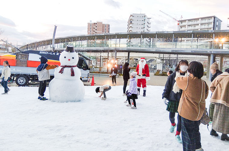 「アクリエひめじ冬のにぎわい2025ホワイトクリスマス」開催！約50店のマルシェや雪遊びも