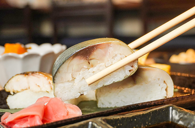 【姫路】「鯖寿しのひで活」で“焼き”と“トロ”の2種類のサバ寿司を食べ比べ♪和スイーツも充実！