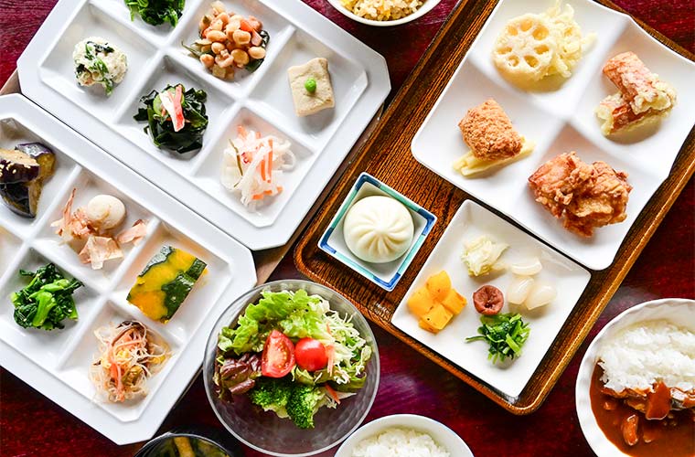 【三木】「味彩苑(あじさいえん)」約30種の手作り惣菜が平日は時間無制限で食べ放題！