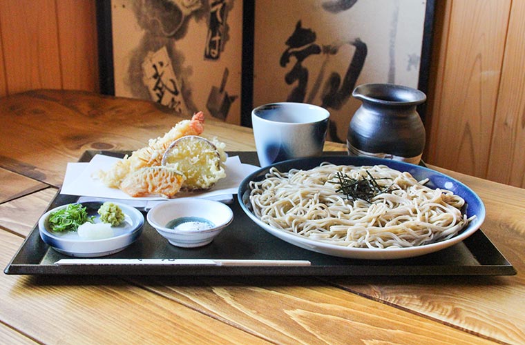 【姫路】「手打そば 武蔵」木のぬくもりにほっこりと♪風味豊かな手打ち蕎麦を楽しんで