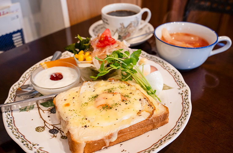 【高砂】｢コーヒー伊保崎｣ボリューム満点ランチや種類豊富なモーニングが大人気！